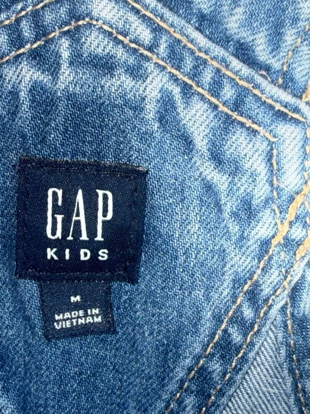 GAP Distressed Light Blue Denim Short Overalls Size Medium